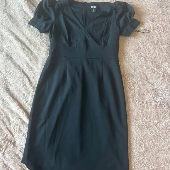 Black Dress - Picture 1 of 3